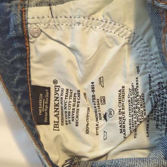 NWT Vintage high rise short - Picture 9 of 10